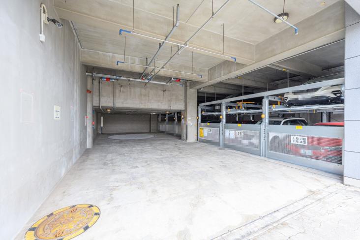 コスモ横浜和田町ヒルズ-5-駐車場