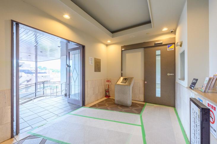 コスモ横浜和田町ヒルズ-11-エントランス