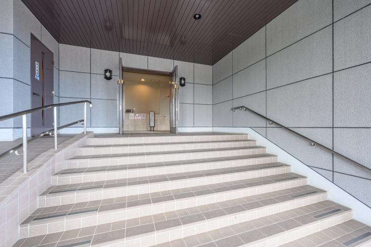 コスモ横浜和田町ヒルズ-13-エントランス