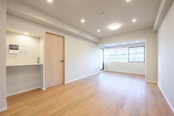 ニューシティ東戸塚クレール丘の街４号館-8-リビング