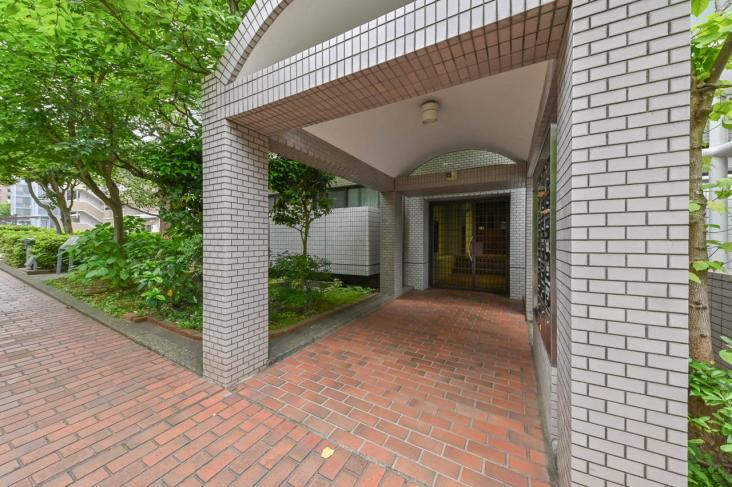 ニューシティ東戸塚クレール丘の街４号館-16-エントランス