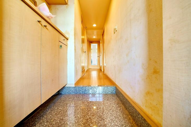 日神パレステージ上大岡第３-15-玄関