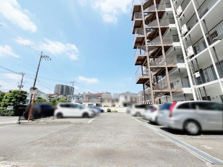 ライネスハイム綱島弐番館-14-駐車場