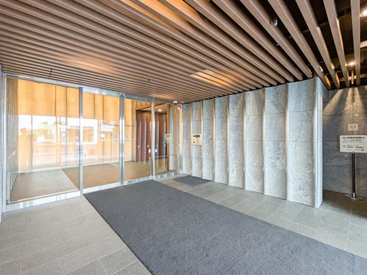 ブランズ横浜-2-エントランス