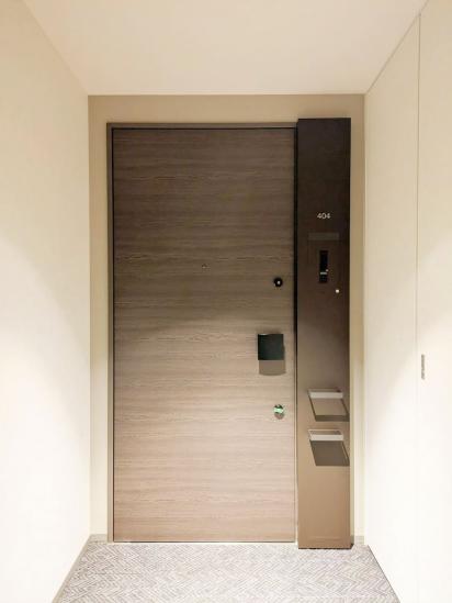 オープンレジデンシア横浜台町-24-玄関