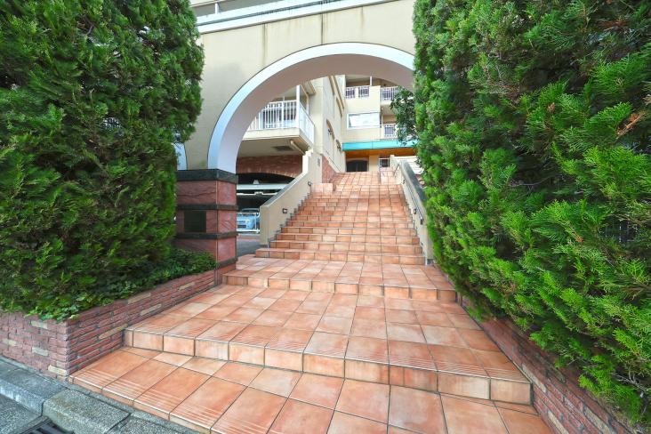 サンクタス横濱三ツ沢公園-17-エントランス