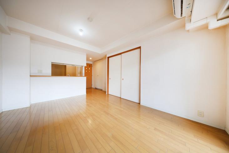 サンクタス横濱三ツ沢公園-24-リビング