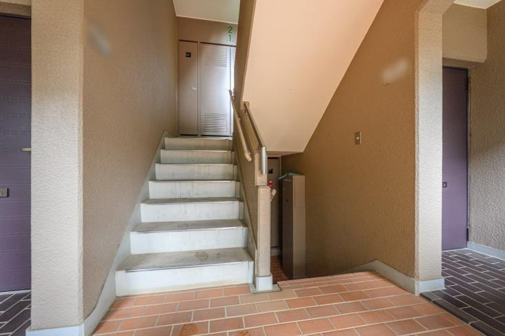 しいの木台ハイツ　８号棟-18-玄関