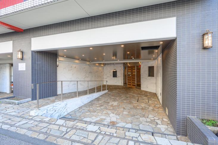 ライフレビュー横濱関内スクエア-2-エントランス