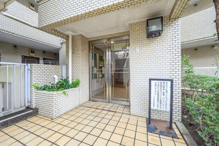 コスモ大倉山　弐番館-3-エントランス