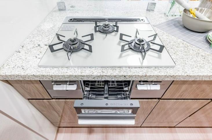 ヴェレーナシティ　パレ・ド・マジェステ-7-キッチン