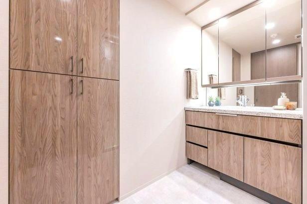 ヴェレーナシティ　パレ・ド・マジェステ-9-洗面