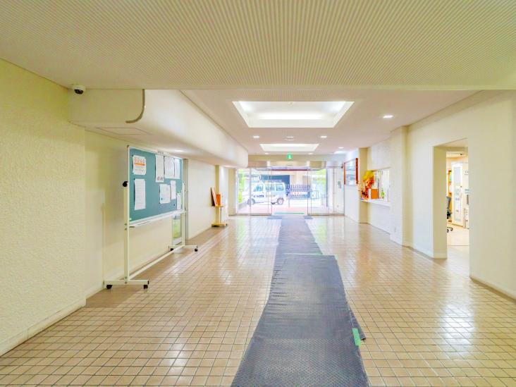 磯子センチュリー-17-エントランス