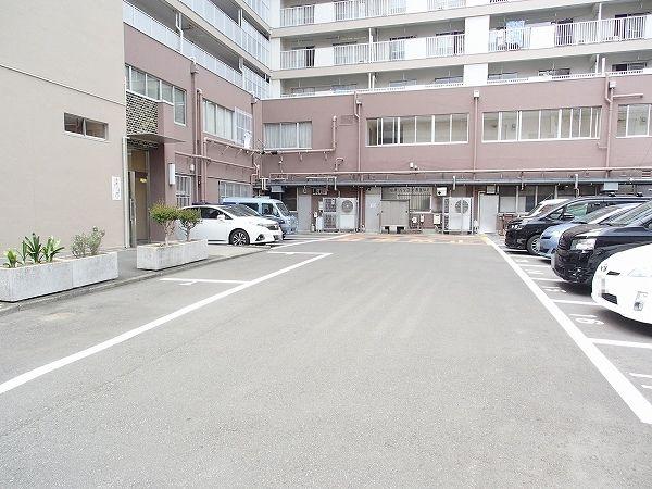 根岸駅前ビル-20-駐車場