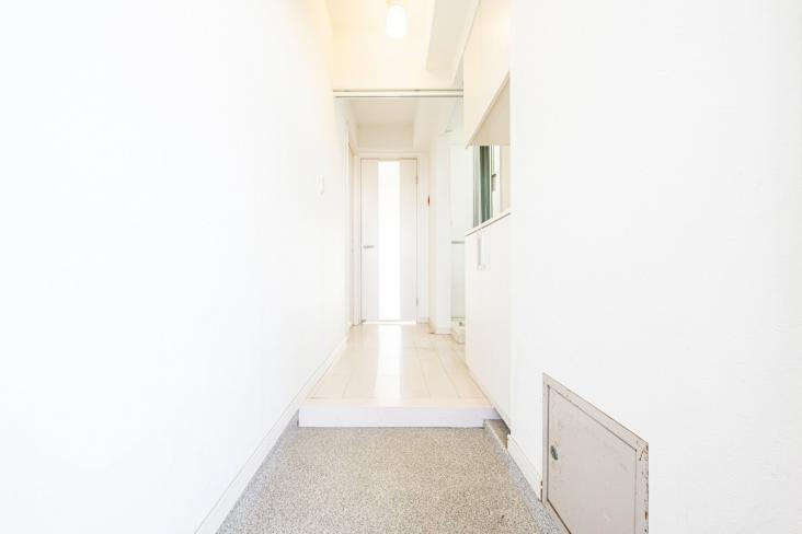 磯子駅前ビル住宅-5-玄関