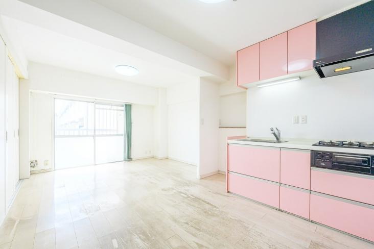 磯子駅前ビル住宅-7-リビング