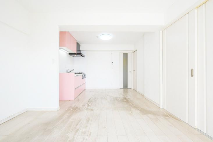 磯子駅前ビル住宅-12-リビング