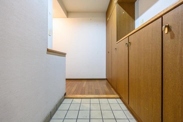 コスモ上大岡サニーウィング　B号棟-17-玄関