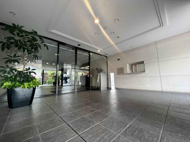 ハートビートベース横濱根岸-4-エントランス