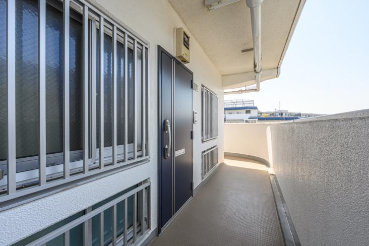 秀和大倉山レジデンス-8-玄関