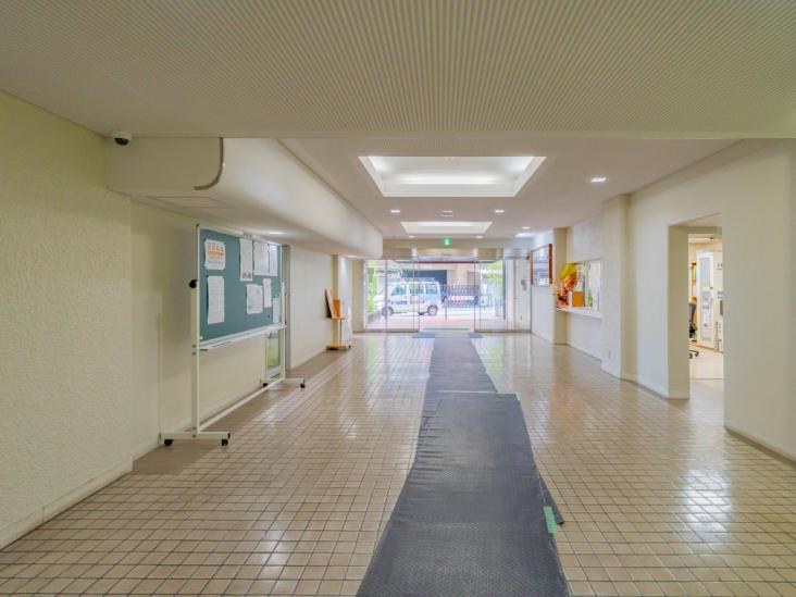 磯子センチュリー-5-エントランス