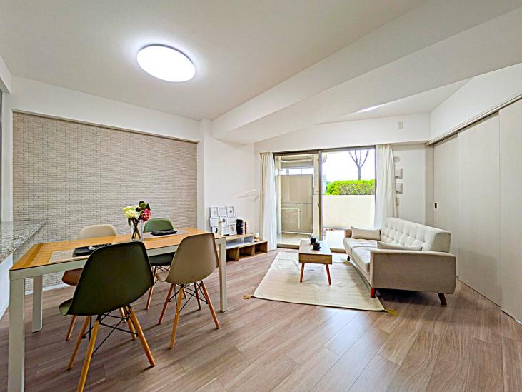 ヴェレーナシティ　パレ・ド・シエル　カルティエ２-3-リビング