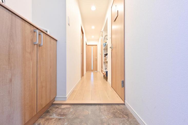 ネオマイム生麦-18-玄関