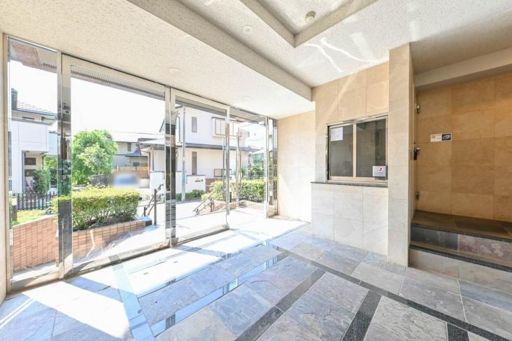 リベラル市が尾-4-エントランス