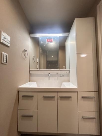 シャンボール生麦-4-洗面