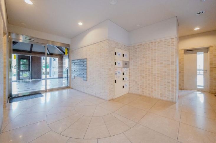 リブゼディライトステージ-17-ロビー