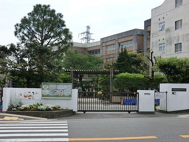 ライオンズマンション宮崎台第３-20-小学校