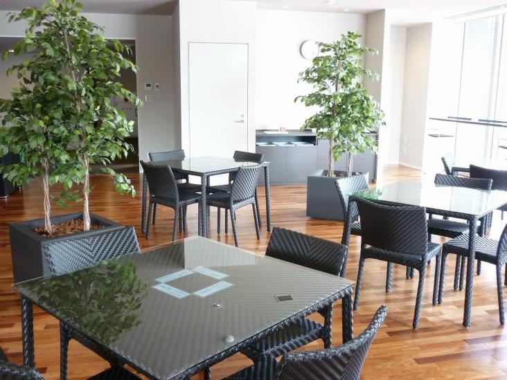 リヴァリエA棟-7-ロビー