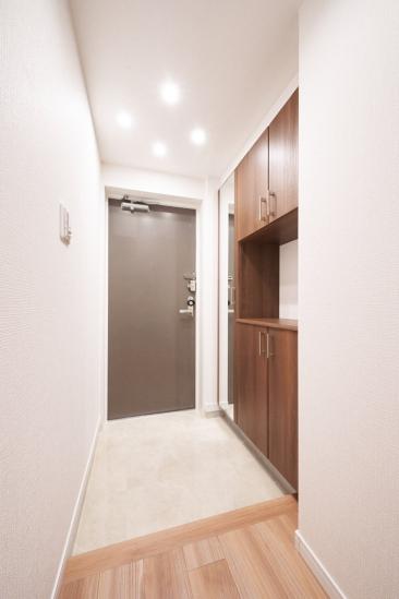 ローヤルシティ川口幸町-22-玄関