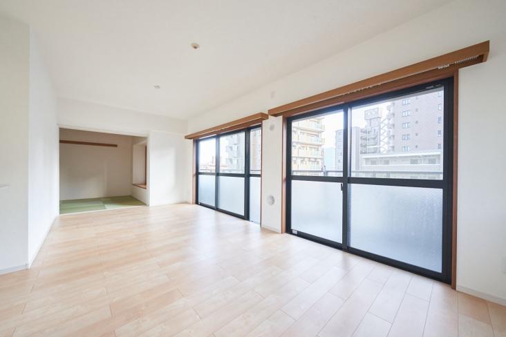 ドラゴンマンション浦和常盤公園参番館-2-リビング