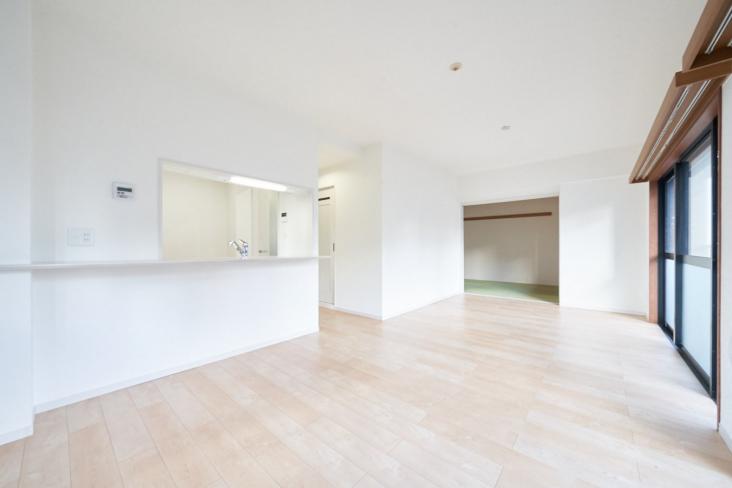 ドラゴンマンション浦和常盤公園参番館-3-リビング