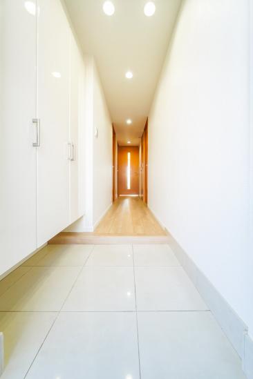 パークフロント新都心-8-玄関