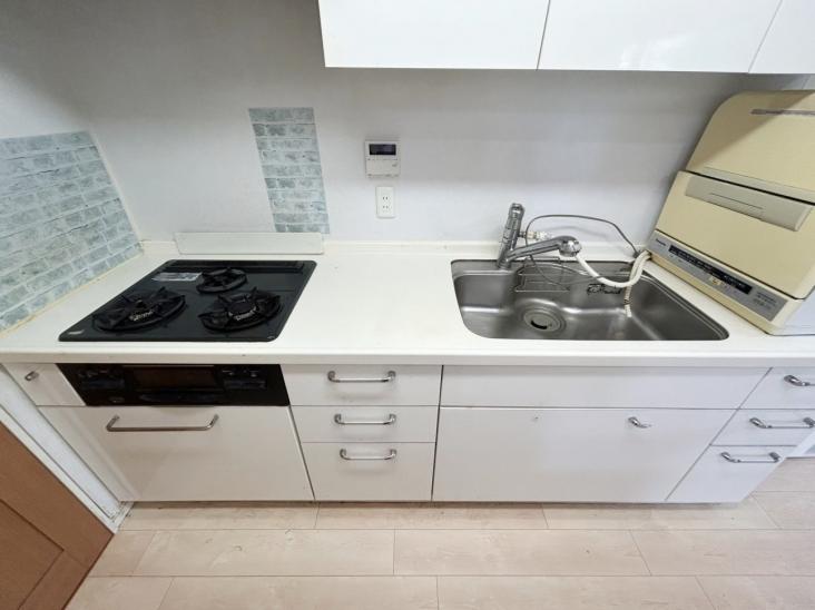 ユニーブル東浦和ファインプレイス-4-キッチン