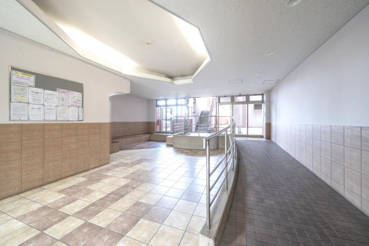 レクセルアベニュー東浦和-14-エントランス