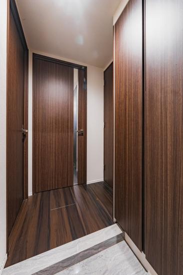 ウィルレーナ浦和常盤-7-玄関