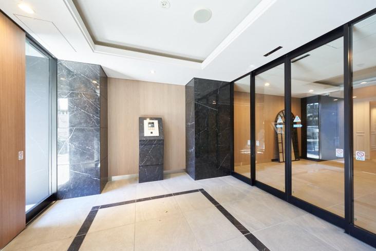 ウィルレーナ浦和常盤-10-エントランス