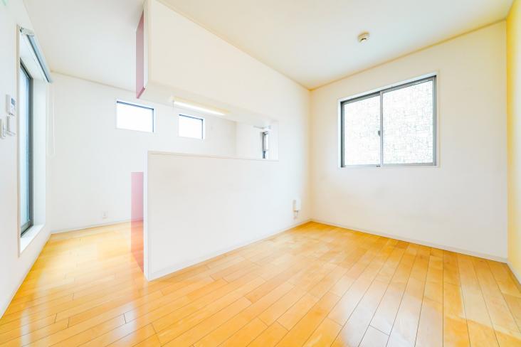 蕨市塚越七丁目中古戸建-11-リビング