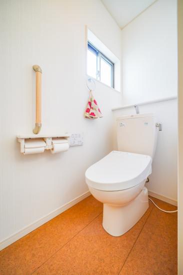 蕨市塚越七丁目中古戸建-16-トイレ