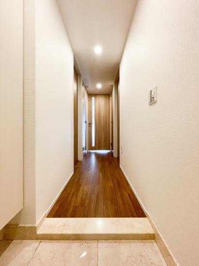 ルネ蕨ガーデンシティ-24-玄関