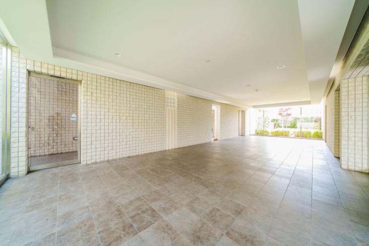 川口ティーブルー-9-エントランス