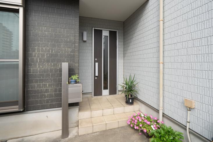 川口市朝日一丁目中古戸建-3-玄関