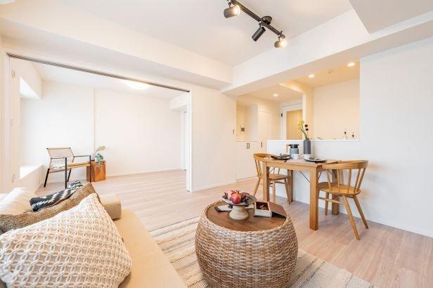 ライオンズガーデン西川口-2-リビング