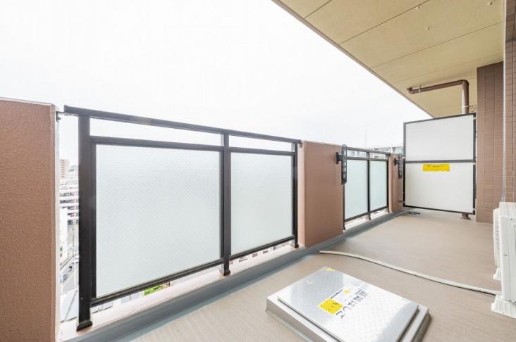 ライオンズガーデン西川口-11-バルコニー