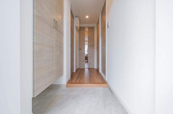 ライオンズマンション武蔵浦和ガーデン-16-玄関