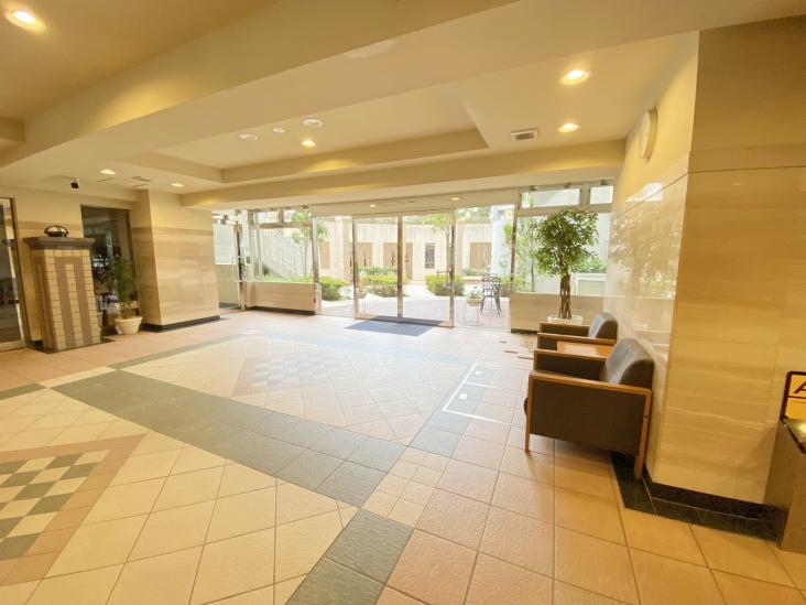 ライオンズステージ川口-5-エントランス