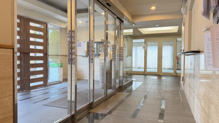 ネオハイツ戸田公園ガーデンタウン-15-エントランス